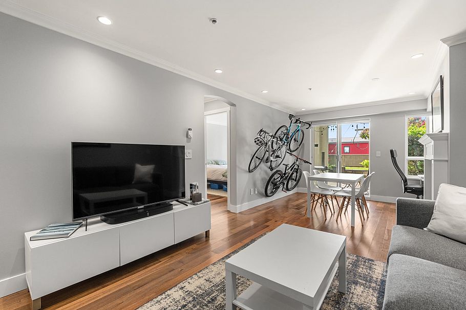 105 365 E 1st Street North Vancouver, BC - 8