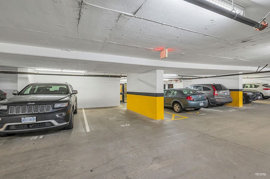 1206 188 E Esplanade North Vancouver, BC - 35