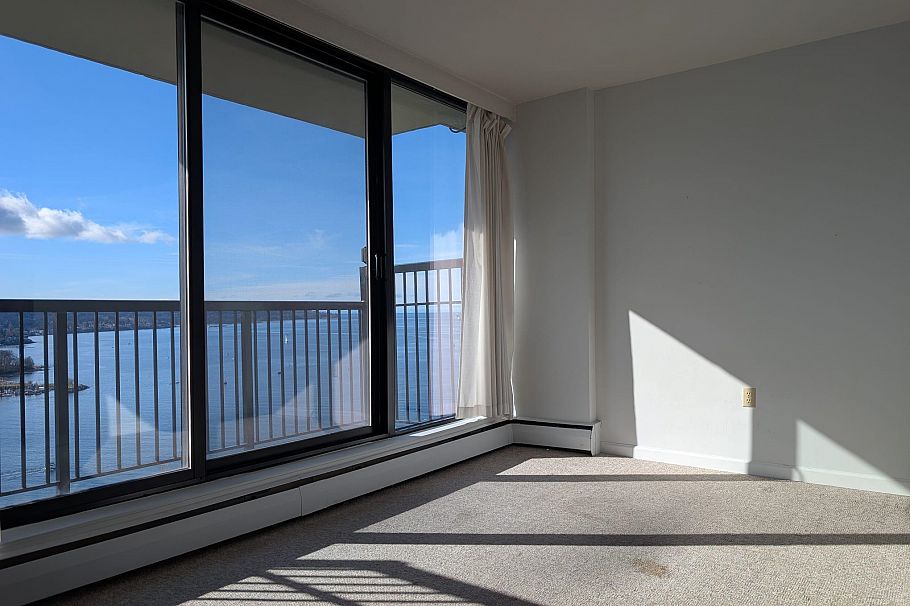 2106 1330 Harwood Vancouver, BC - 8