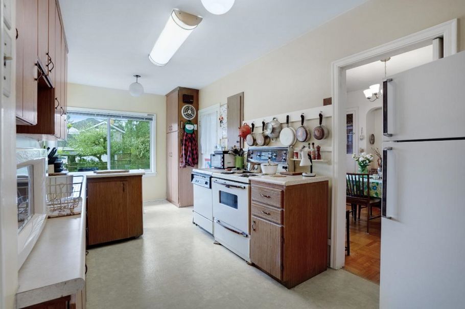 2396 W 18th Avenue Vancouver, BC - 8