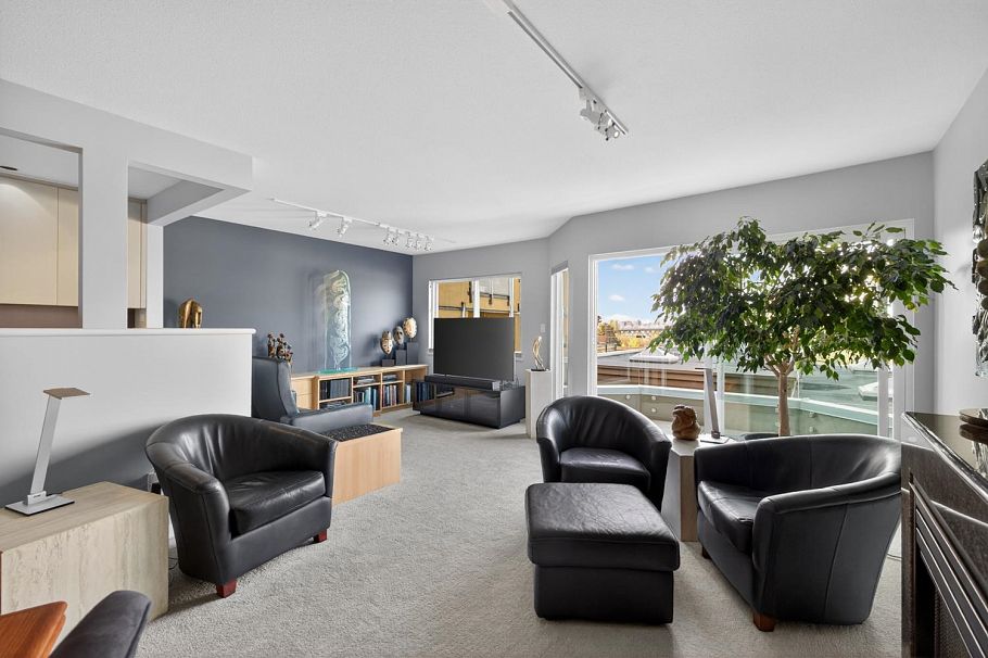 1261 W 7th Avenue Vancouver, BC - 15