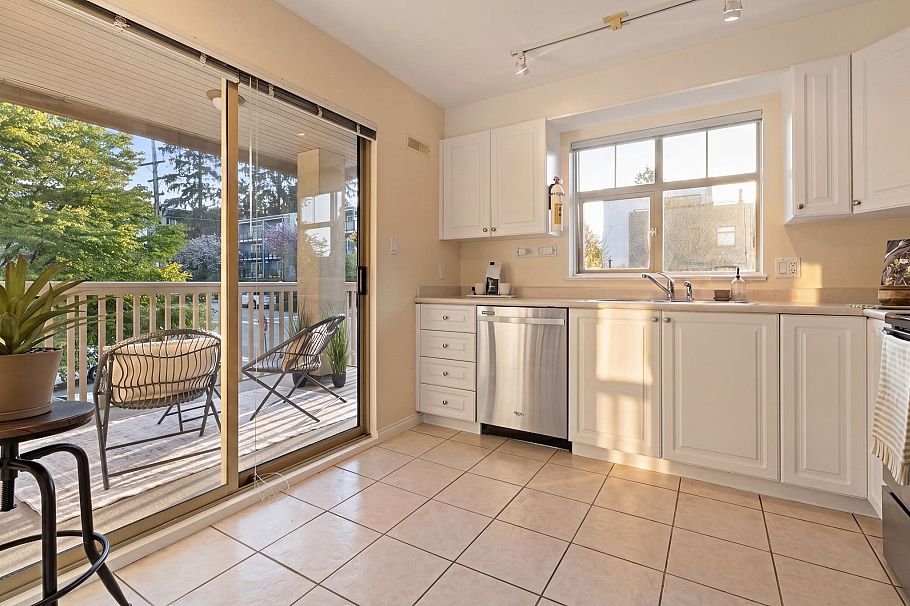 405 2059 Chesterfield Avenue North Vancouver, BC - 16