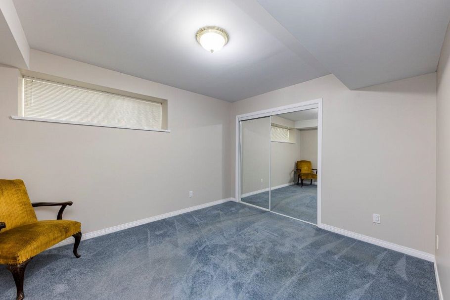 895 E 12th Street North Vancouver, BC - 28