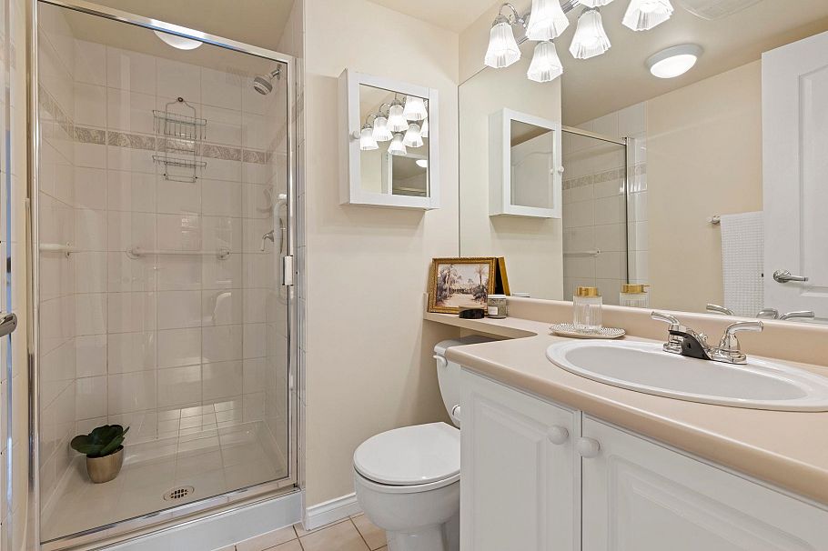 405 2059 Chesterfield Avenue North Vancouver, BC - 27