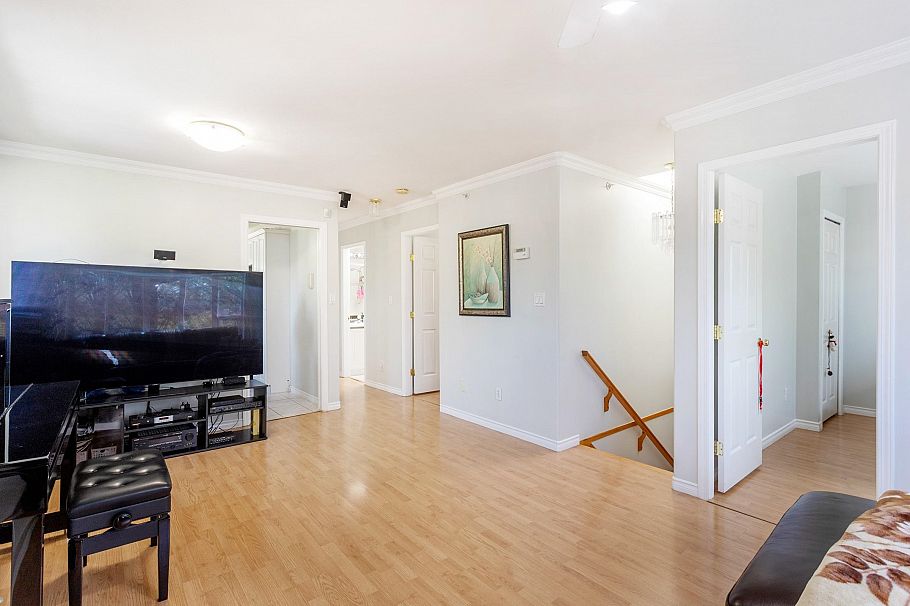 4708 Inverness Street Vancouver, BC - 5