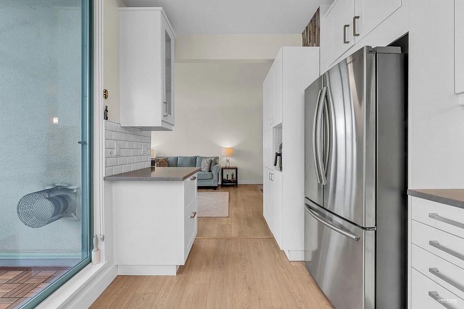 801 140 E 14 Street North Vancouver, BC - 14