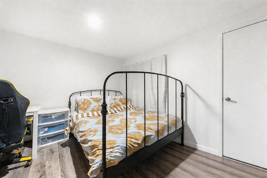 339 E 41st Avenue Vancouver, BC - 29