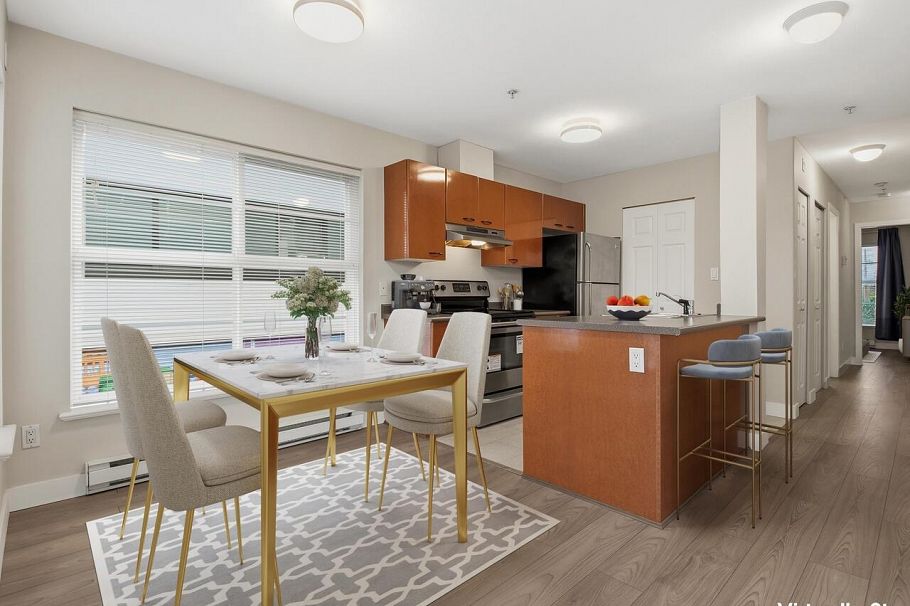 206 1688 E 8th Avenue Vancouver, BC - 5