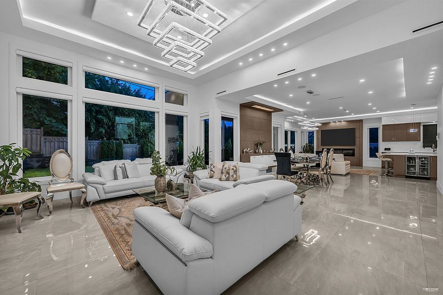 929 Canyon Boulevard North Vancouver, BC - 10