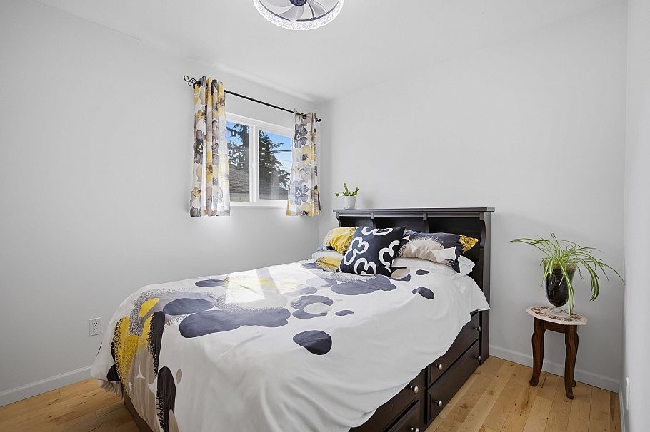 4057 Marine Drive Burnaby, BC - 20