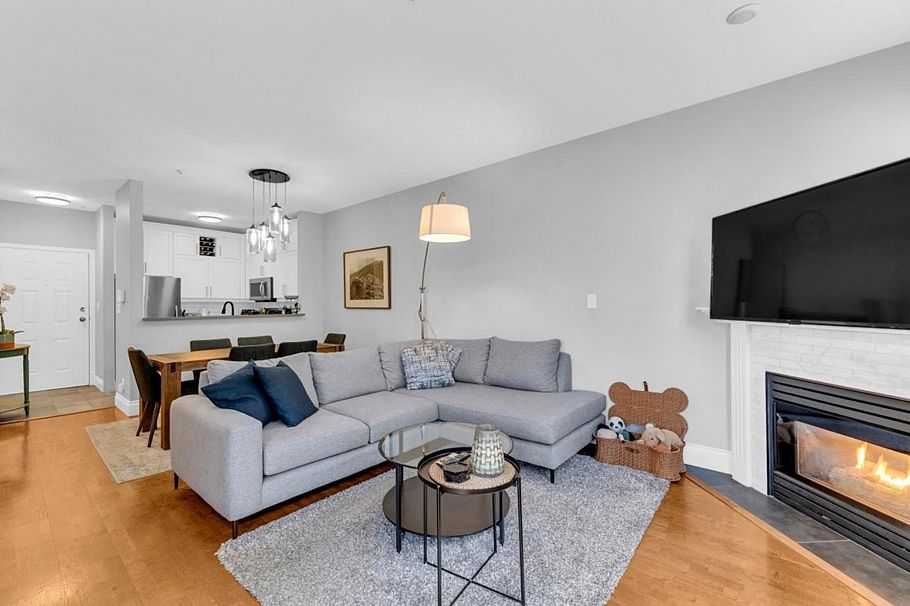 303 2525 Quebec Street Vancouver, BC - 3