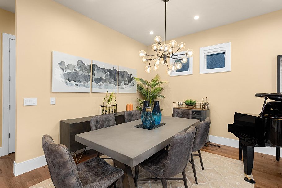 315 E 20th Street North Vancouver, BC - 8