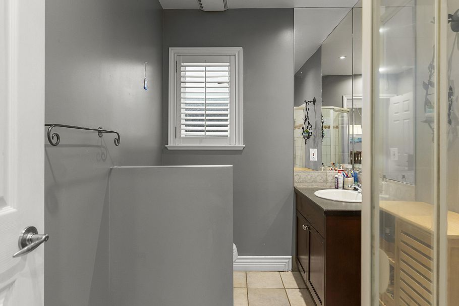 4549 W 12th Avenue Vancouver, BC - 16