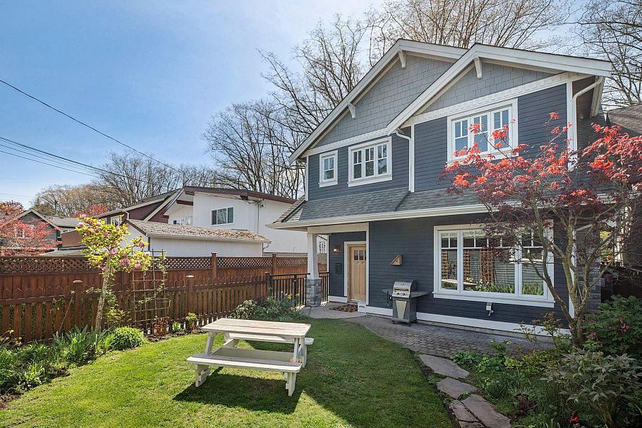 947 E 21st Avenue Vancouver, BC - 1