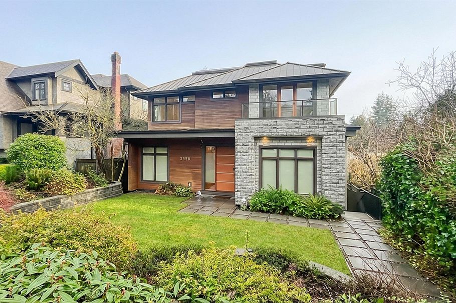 3950 W 37th Avenue Vancouver, BC - 1