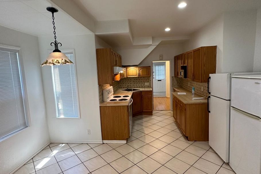 1039 E 41st Avenue Vancouver, BC - 6