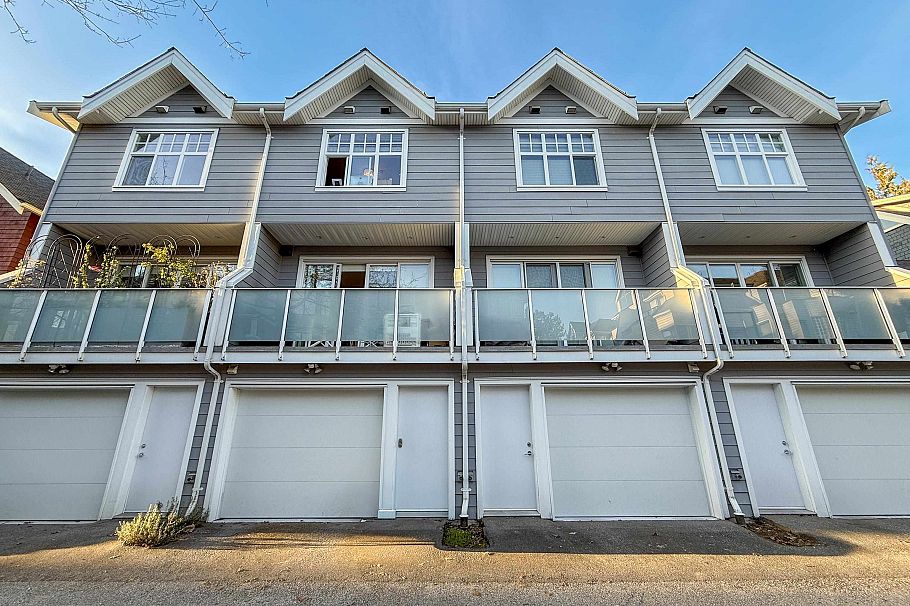 922 W 15th Avenue Vancouver, BC - 24