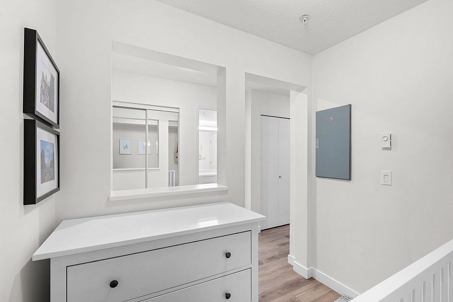 113 147 E 1st Street North Vancouver, BC - 20