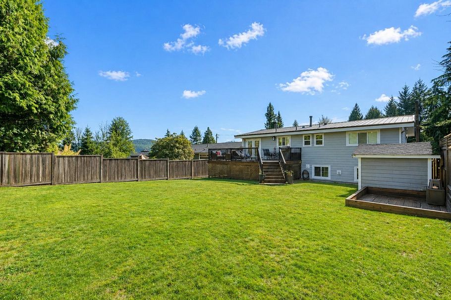 4072 Violet Street North Vancouver, BC - 6