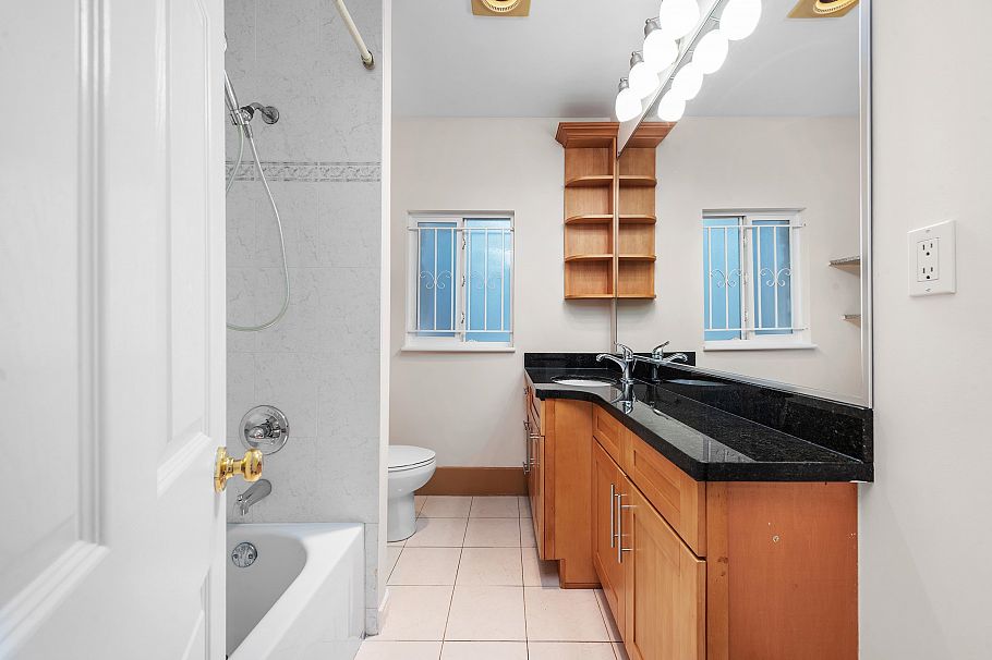 153 SE Marine Drive Vancouver, BC - 14