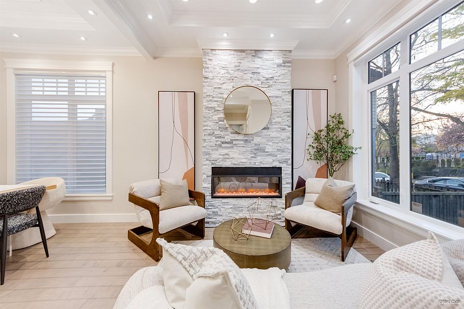 3582 Franklin Street Vancouver, BC - 2