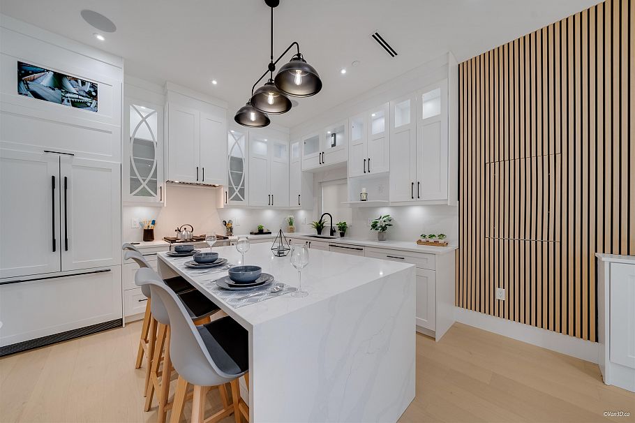 1 4463 Walden Street Vancouver, BC - 10