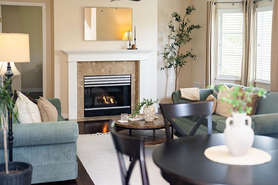 317 2020 Cedar Village Crescent North Vancouver, BC - 9