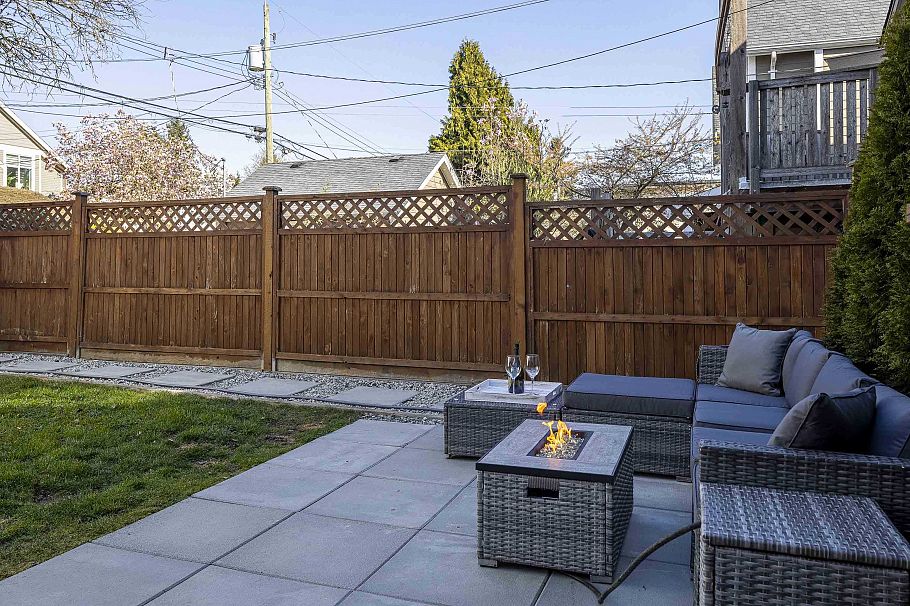 4327 Perry Street Vancouver, BC - 25