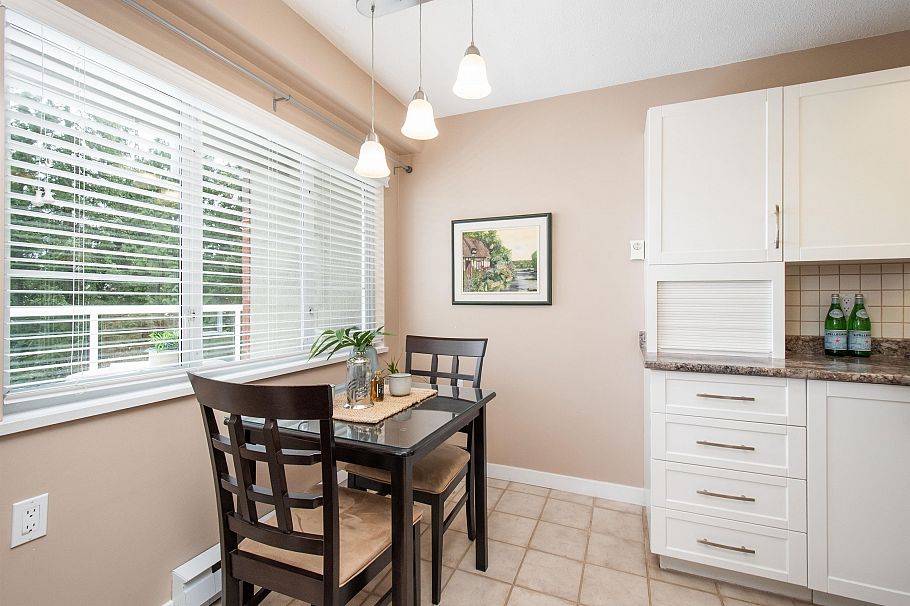 317 2020 Cedar Village Crescent North Vancouver, BC - 16