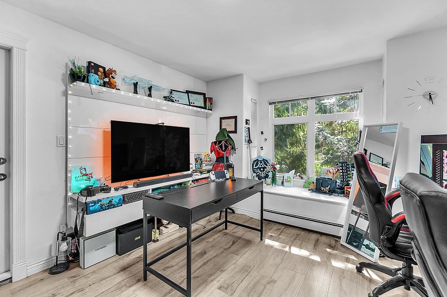 786 W 17th Street North Vancouver, BC - 29