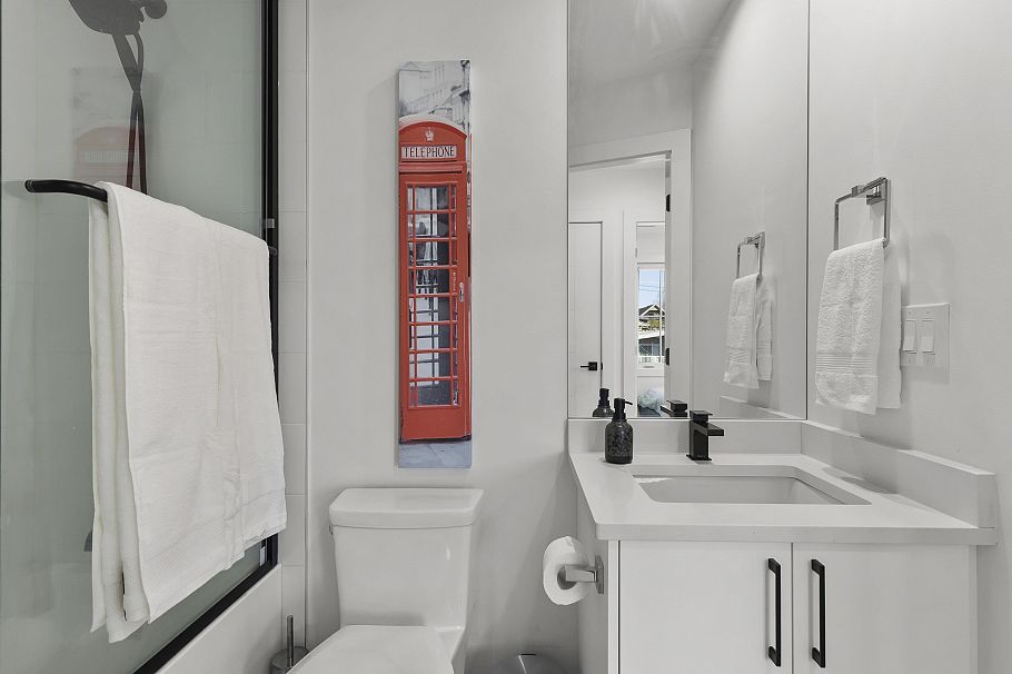 4327 Perry Street Vancouver, BC - 18