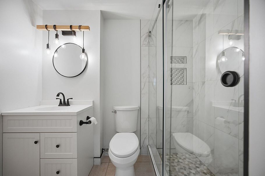 4057 Marine Drive Burnaby, BC - 30