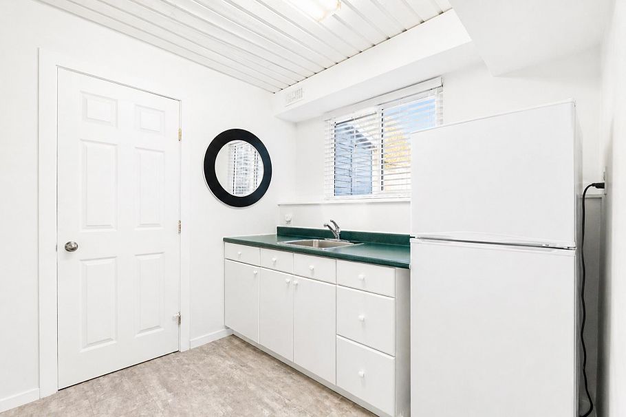 4072 Violet Street North Vancouver, BC - 26