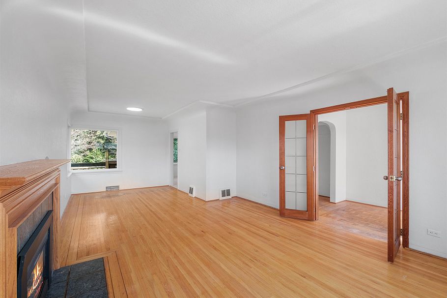 3894 Sunnycrest Drive North Vancouver, BC - 5