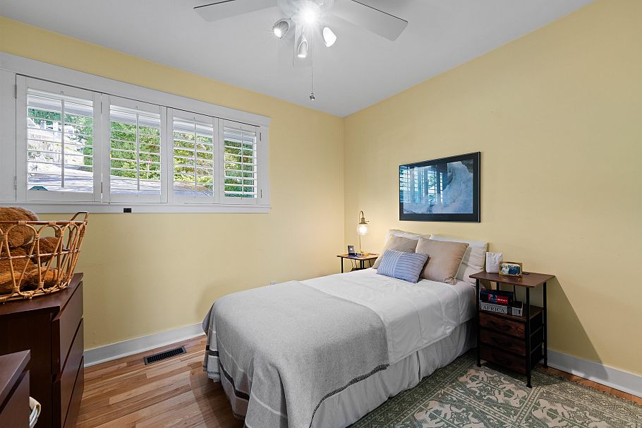 353 Newdale Court North Vancouver, BC - 16