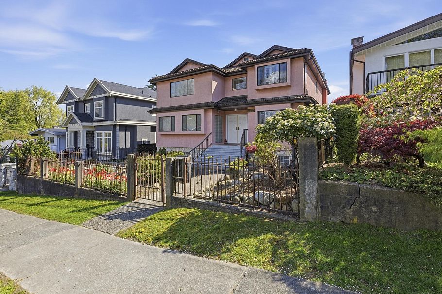 2778 E 47th Avenue Vancouver, BC - 29