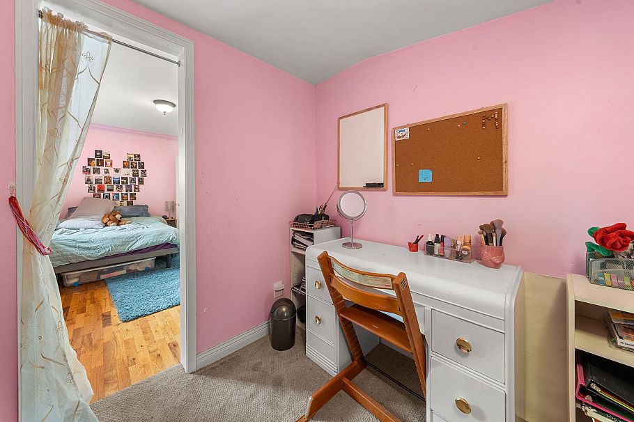 2010 Mackay Avenue North Vancouver, BC - 20