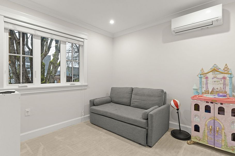 554 E 10th Avenue Vancouver, BC - 27