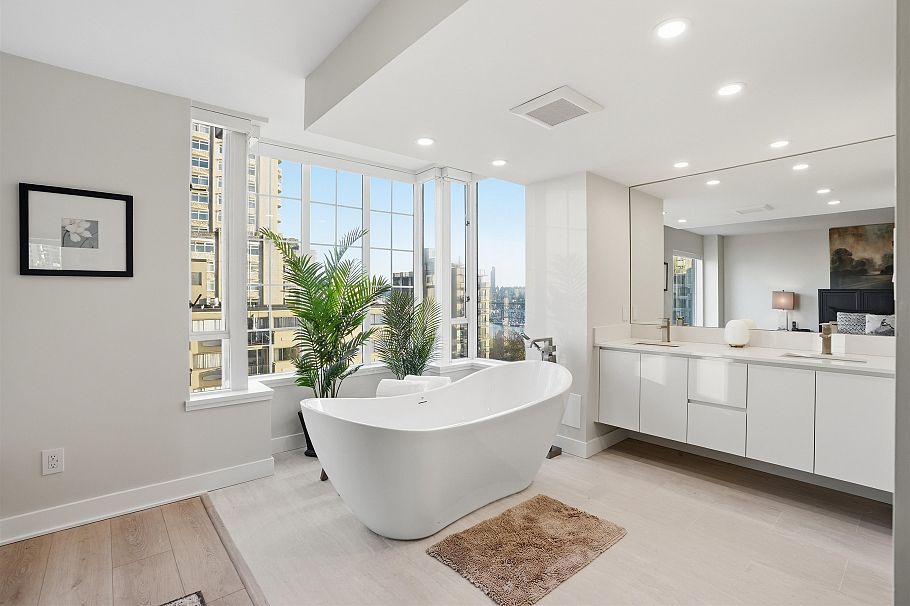 901 1311 Beach Avenue Vancouver, BC - 19