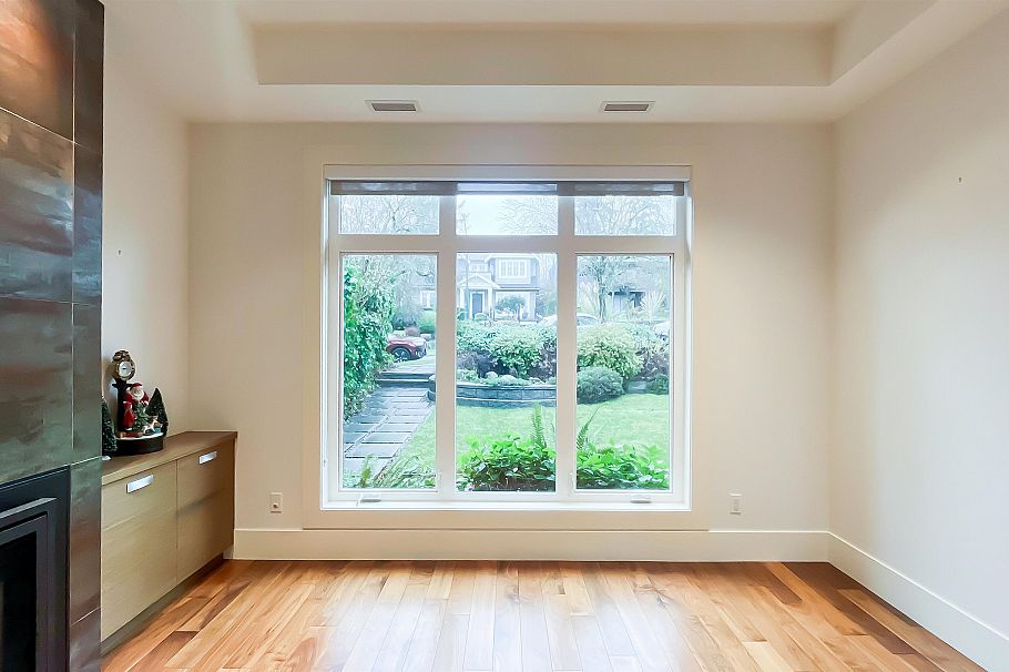 3950 W 37th Avenue Vancouver, BC - 4