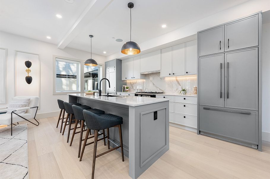 1 375 E 33rd Avenue Vancouver, BC - 7