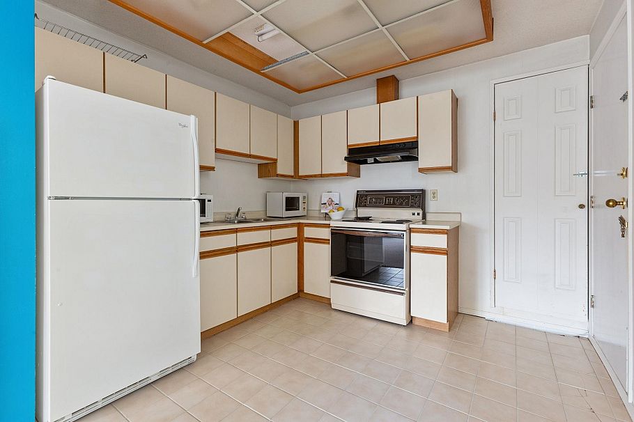 729 W 62nd Avenue Vancouver, BC - 23