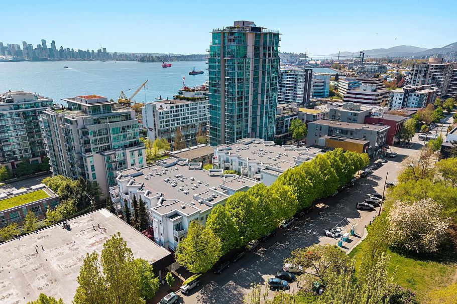 113 147 E 1st Street North Vancouver, BC - 26