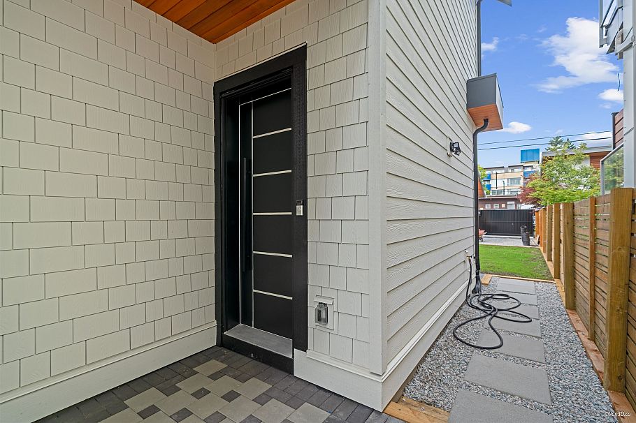 2 4463 Walden Street Vancouver, BC - 2