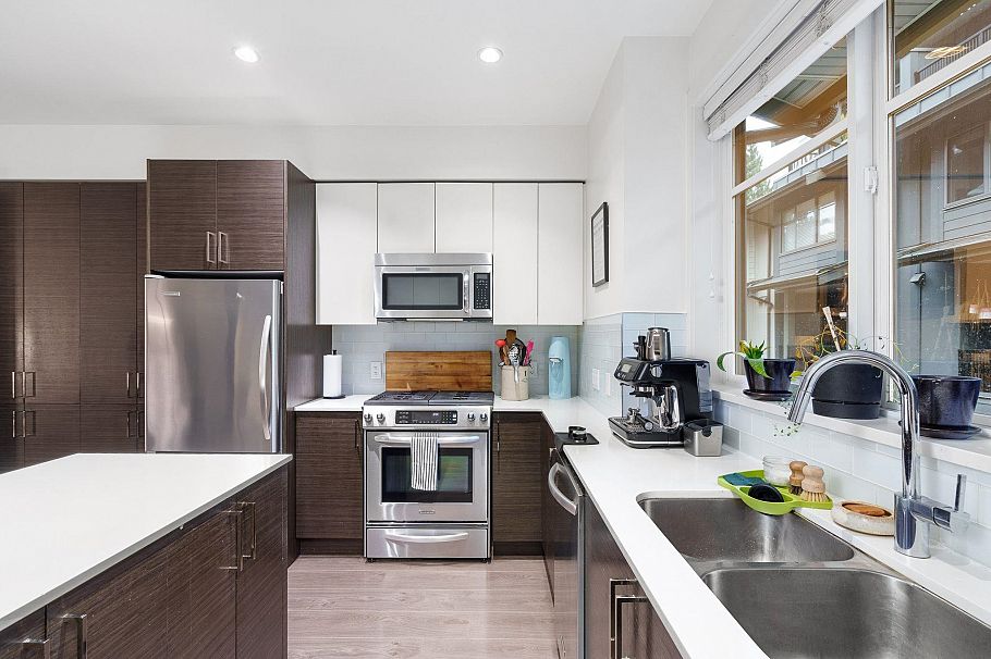 307 2135 Heritage Park Lane North Vancouver, BC - 12