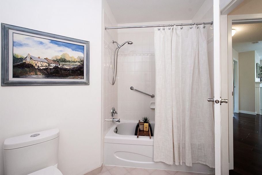 317 2020 Cedar Village Crescent North Vancouver, BC - 25