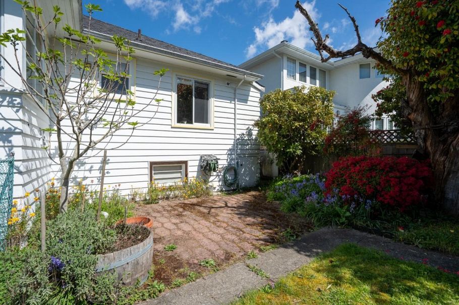 2396 W 18th Avenue Vancouver, BC - 28