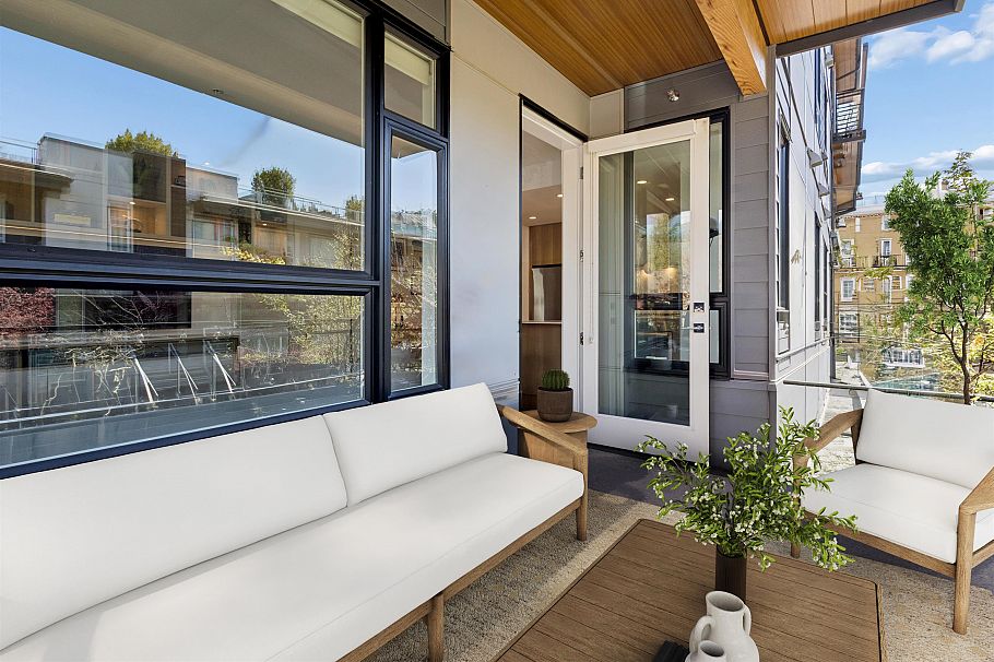 107 715 W 15th Street North Vancouver, BC - 22