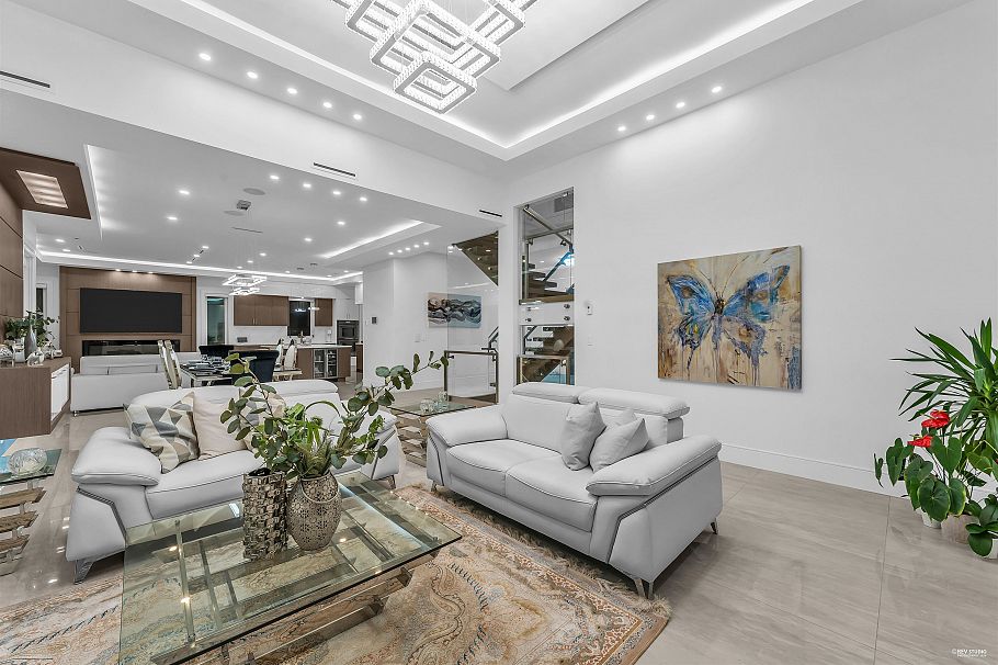 929 Canyon Boulevard North Vancouver, BC - 11