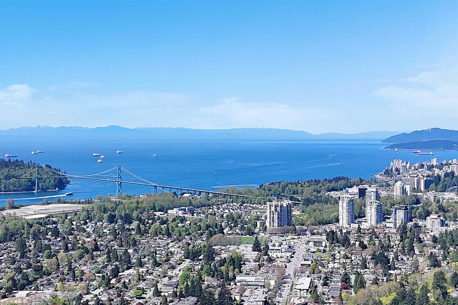 786 W 17th Street North Vancouver, BC - 39